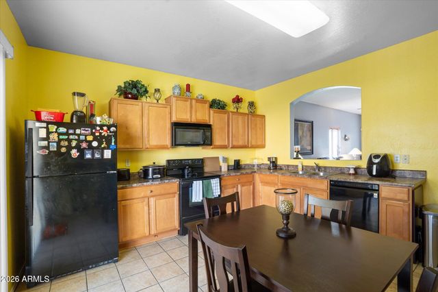 904 W SAINT CHARLES Avenue, Phoenix, AZ 85041