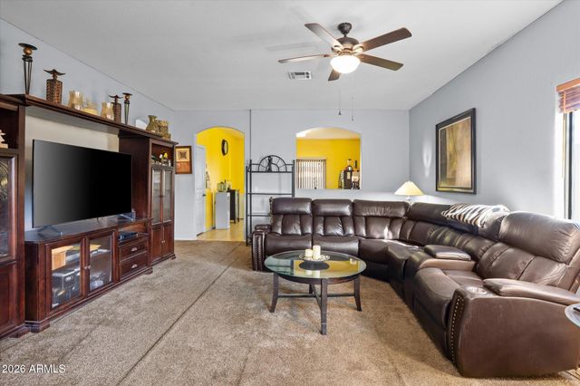 904 W SAINT CHARLES Avenue, Phoenix, AZ 85041