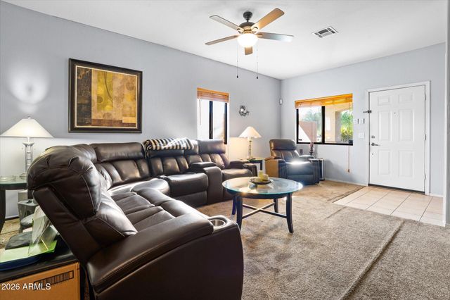 904 W SAINT CHARLES Avenue, Phoenix, AZ 85041