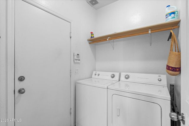 904 W SAINT CHARLES Avenue, Phoenix, AZ 85041