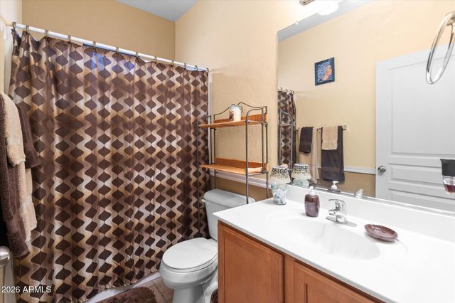 904 W SAINT CHARLES Avenue, Phoenix, AZ 85041