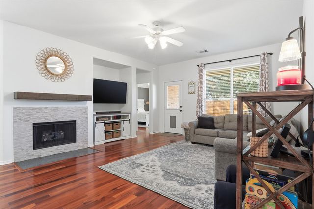 203 Colony Lake Lane, Dickinson, TX 77539