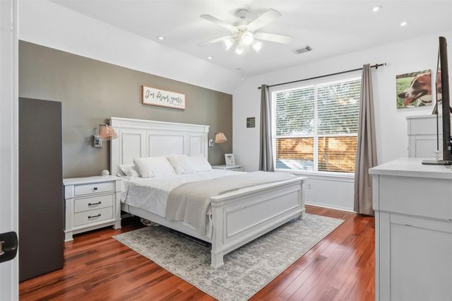 203 Colony Lake Lane, Dickinson, TX 77539