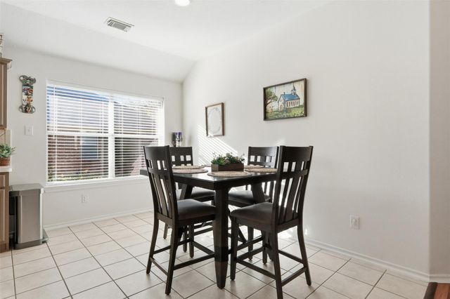 203 Colony Lake Lane, Dickinson, TX 77539