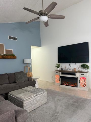 1601 Timberlane Circle, Greenacres, FL 33463