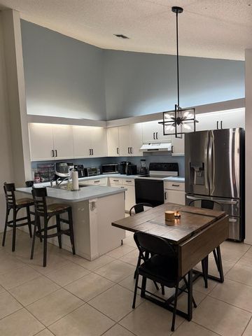 1601 Timberlane Circle, Greenacres, FL 33463