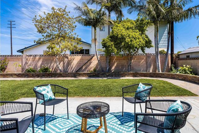 16002 Warren Lane, Huntington Beach, CA 92649