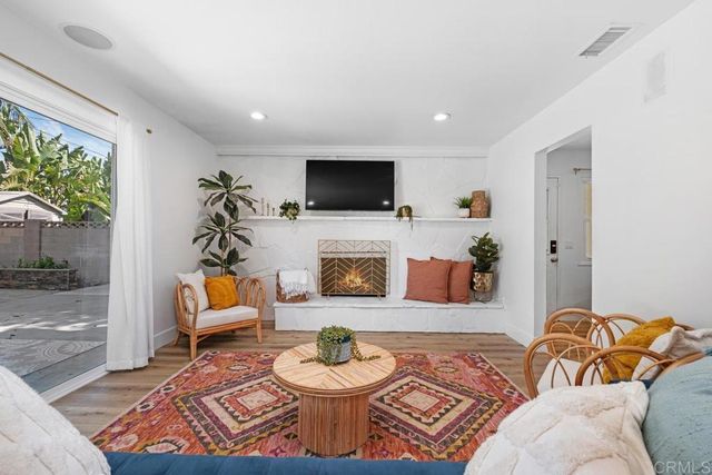 16002 Warren Lane, Huntington Beach, CA 92649