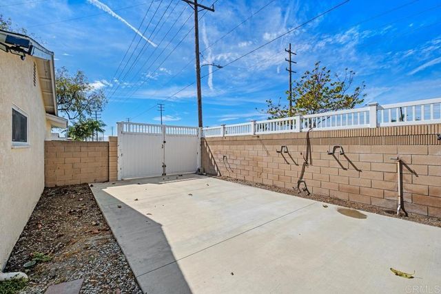 16002 Warren Lane, Huntington Beach, CA 92649