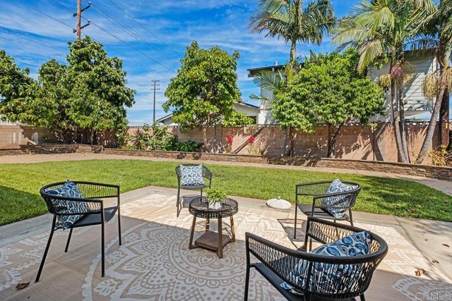 16002 Warren Lane, Huntington Beach, CA 92649