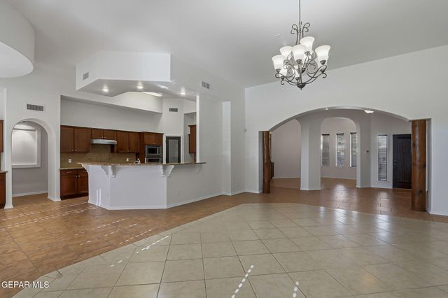 6242 Franklin Eagle, El Paso, TX 79912