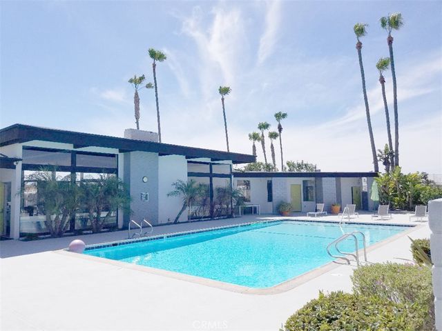 21851 Newland St. 82, Huntington Beach, CA 92646