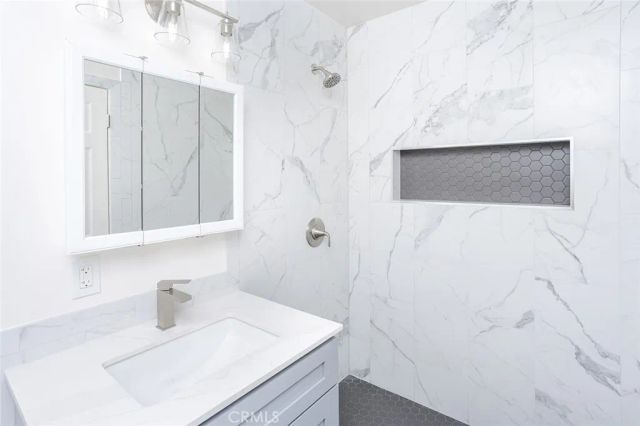 1137 W Baker, Fullerton, CA 92833