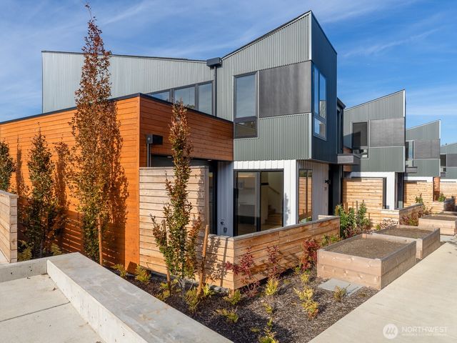 230 Canopy Path NW, Bainbridge Island, WA 98110