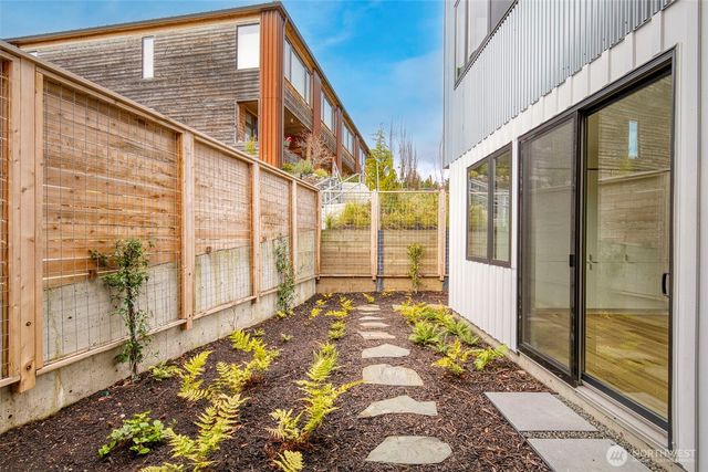 230 Canopy Path NW, Bainbridge Island, WA 98110