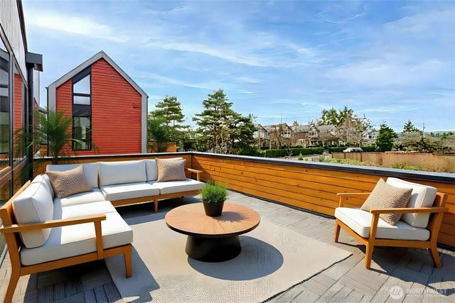 230 Canopy Path NW, Bainbridge Island, WA 98110