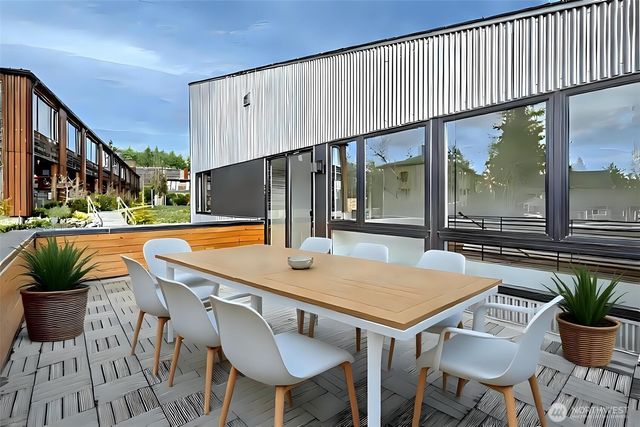 230 Canopy Path NW, Bainbridge Island, WA 98110