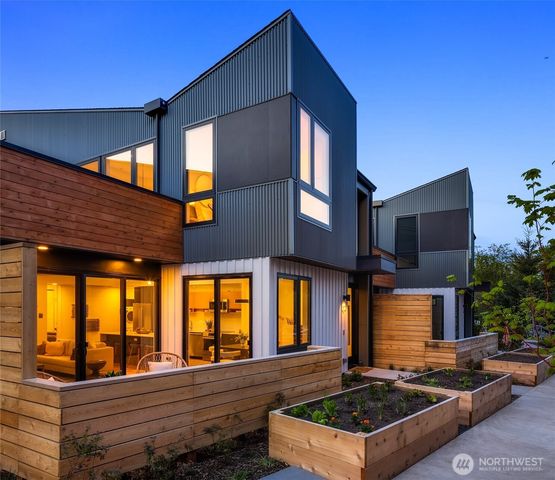 230 Canopy Path NW, Bainbridge Island, WA 98110