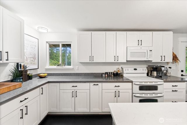 4002 55th Street Ct NW, Gig Harbor, WA 98335