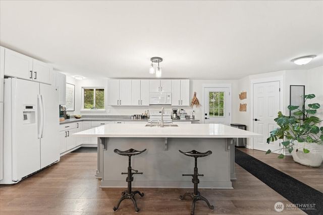 4002 55th Street Ct NW, Gig Harbor, WA 98335