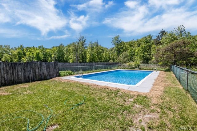 1940 Stony Point Road, Grand Island, NY 14072