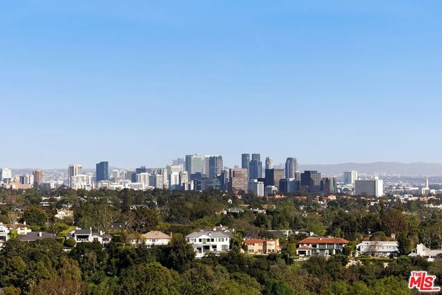 1680 Alta Mura Road, Pacific Palisades, CA 90272