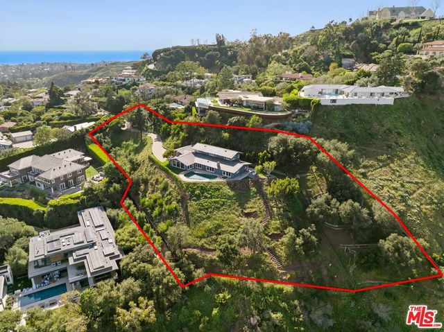 1680 Alta Mura Road, Pacific Palisades, CA 90272