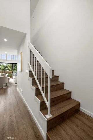 8180 Manitoba 334, Playa Del Rey, CA 90293