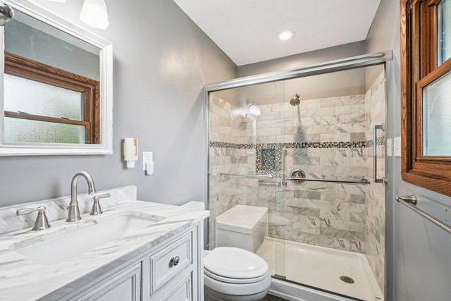 N69W7173 Bridge ROAD, Cedarburg, WI 53012