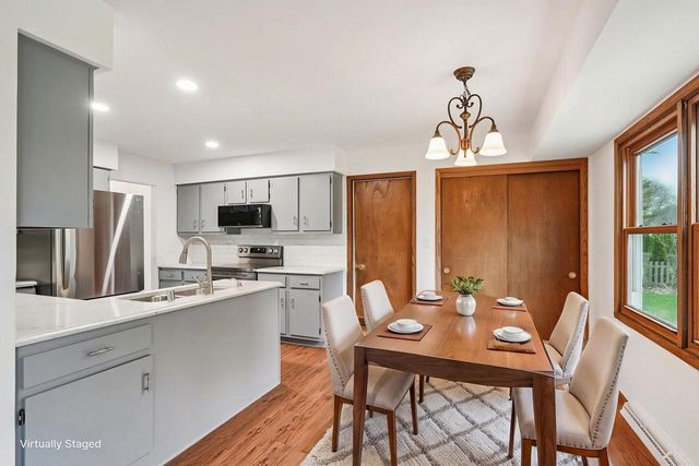 N69W7173 Bridge ROAD, Cedarburg, WI 53012