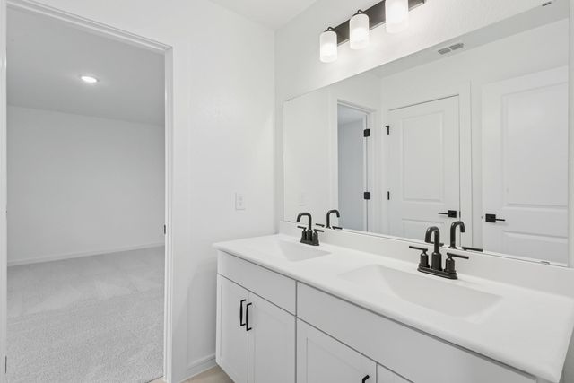 303 Boulden Court, Sealy, TX 77474