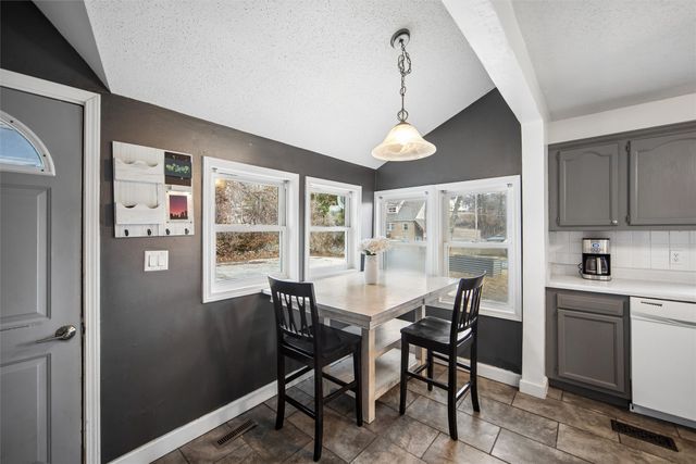 1989 SW 9th Street, Des Moines, IA 50315