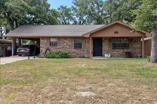 1905 Alcoa Ave, Rockdale, TX 76567
