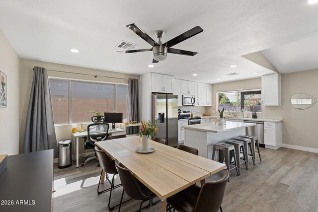 2210 E EDGEWOOD Avenue, Mesa, AZ 85204