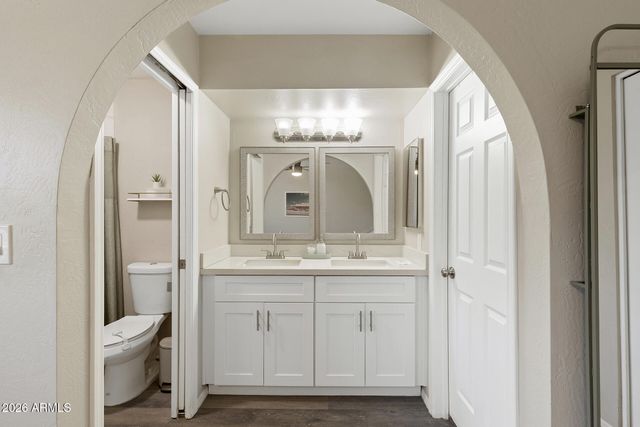 2210 E EDGEWOOD Avenue, Mesa, AZ 85204