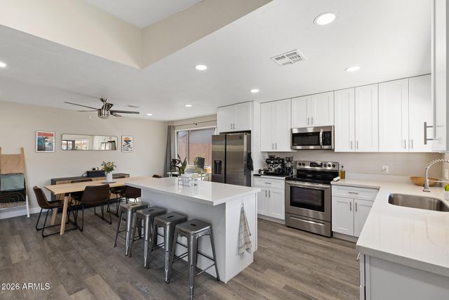 2210 E EDGEWOOD Avenue, Mesa, AZ 85204