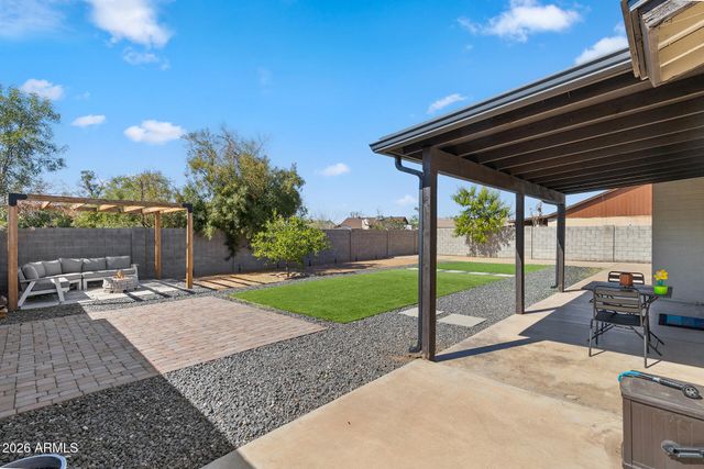 2210 E EDGEWOOD Avenue, Mesa, AZ 85204