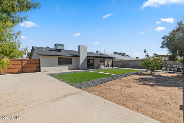 2210 E EDGEWOOD Avenue, Mesa, AZ 85204