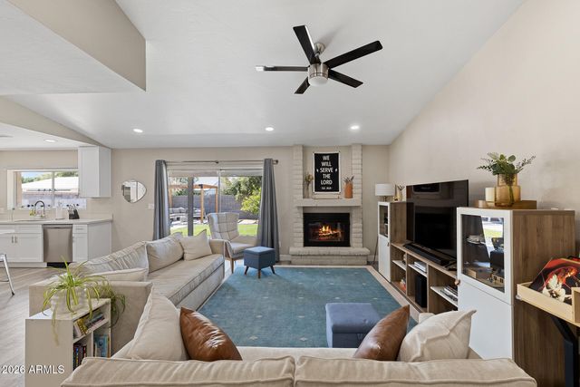 2210 E EDGEWOOD Avenue, Mesa, AZ 85204