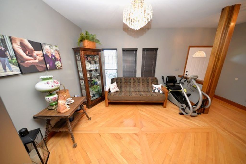 Image 15 of property listing at 3804 Fairfield Road, Mt Vernon, IL 62864