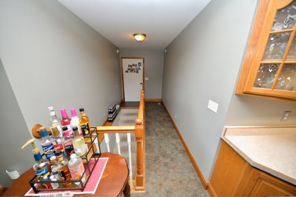 Image 28 of property listing at 3804 Fairfield Road, Mt Vernon, IL 62864