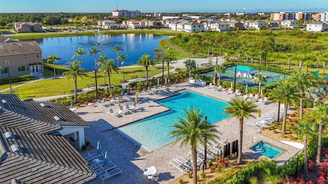 5414 LATCHES LANE 4B-Garden, Lakewood Ranch, FL 34211