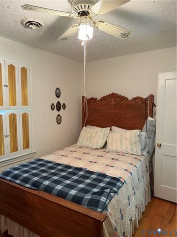 2805 Pickett St, Hopewell, VA 23860