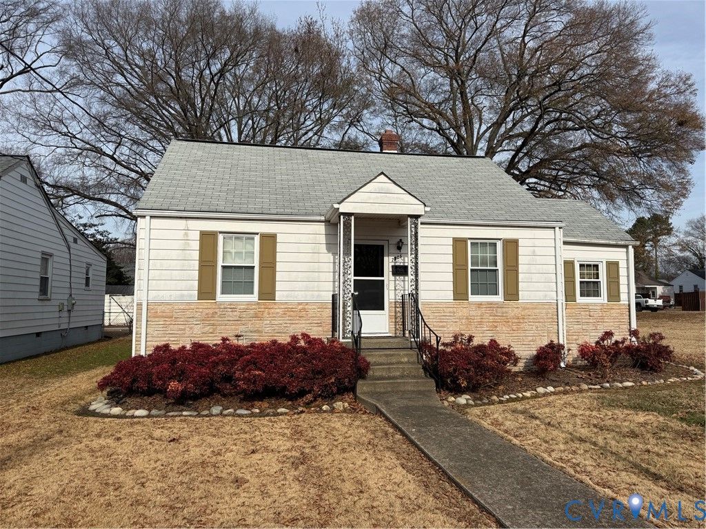 2805 Pickett St, Hopewell, VA 23860