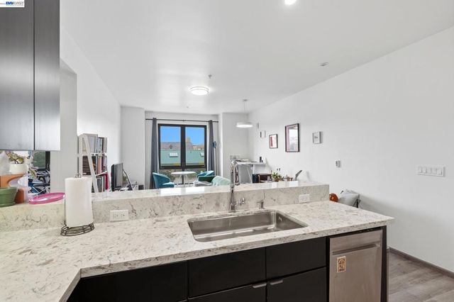 3535 Wawona St 315, San Francisco, CA 94116