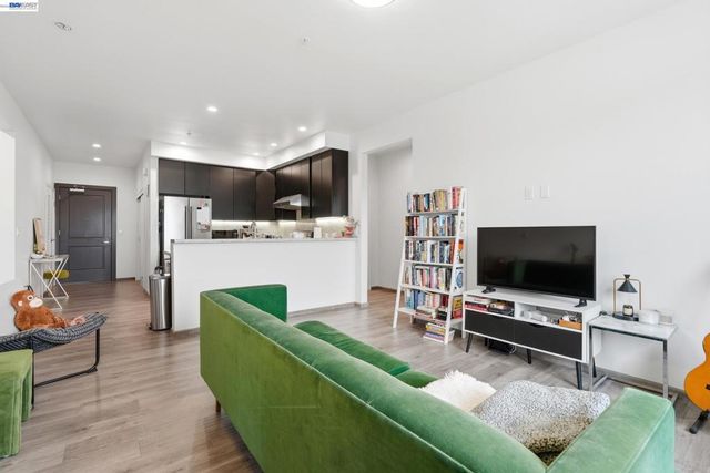 3535 Wawona St 315, San Francisco, CA 94116