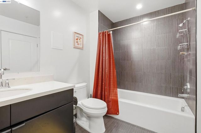 3535 Wawona St 315, San Francisco, CA 94116