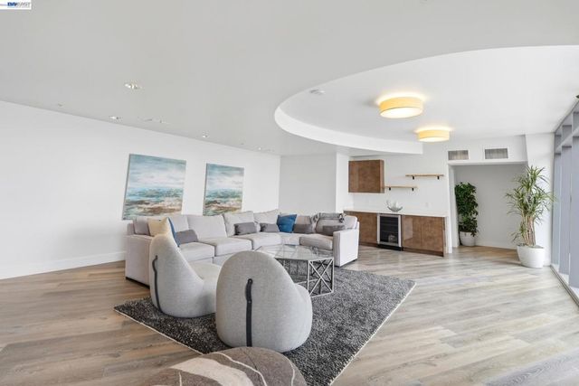 3535 Wawona St 315, San Francisco, CA 94116