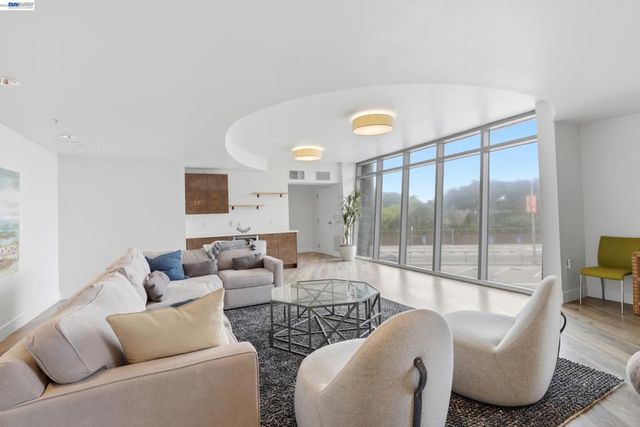3535 Wawona St 315, San Francisco, CA 94116