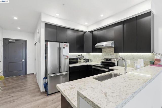 3535 Wawona St 315, San Francisco, CA 94116